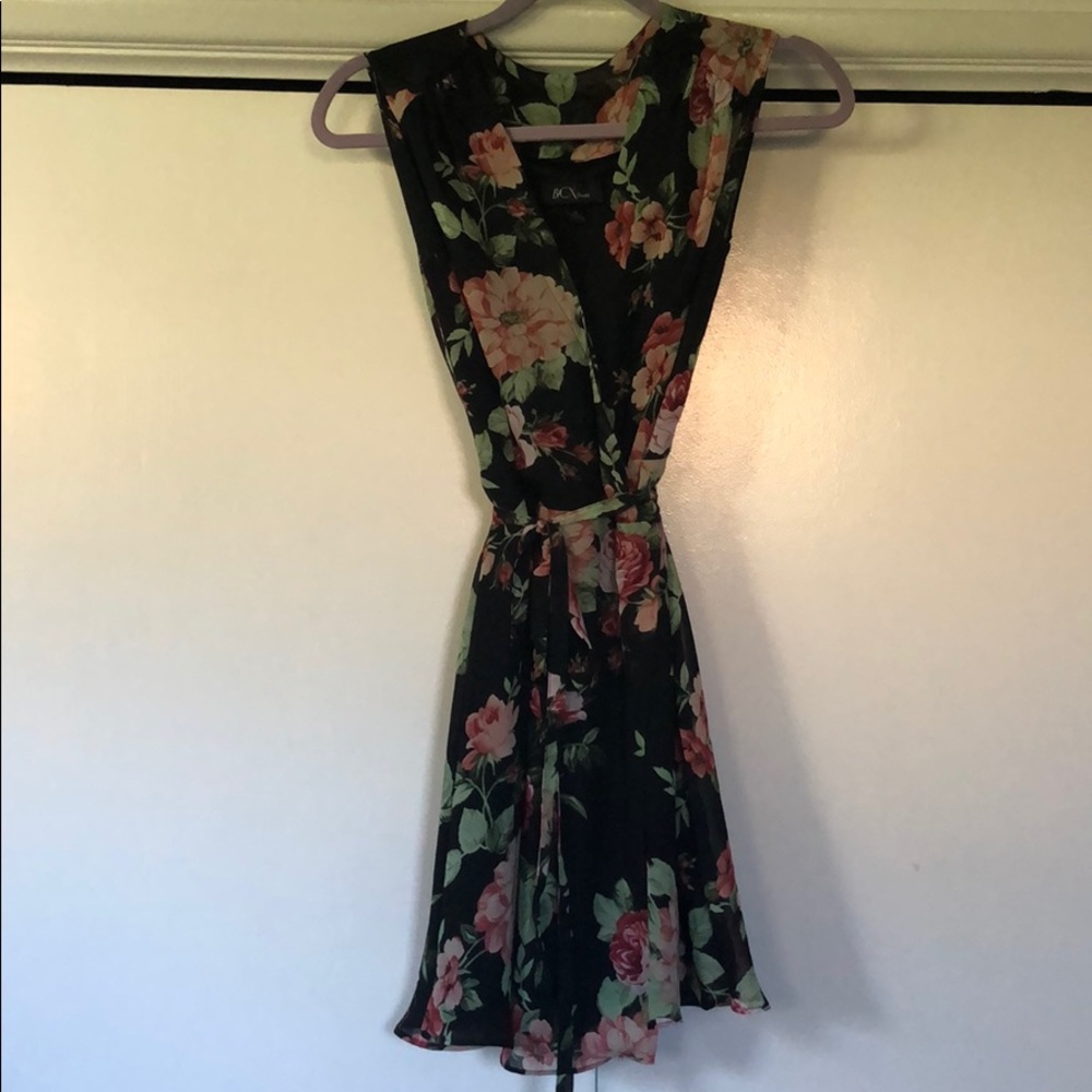 Floral pattern wrap dress